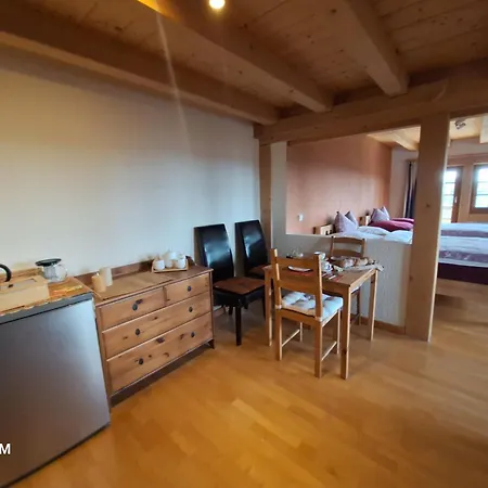 Grenzenlos 住宿加早餐酒店 Löffingen